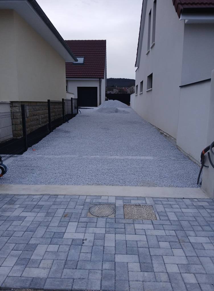 Drainage, pavage, dallage dans une cour, étape 3